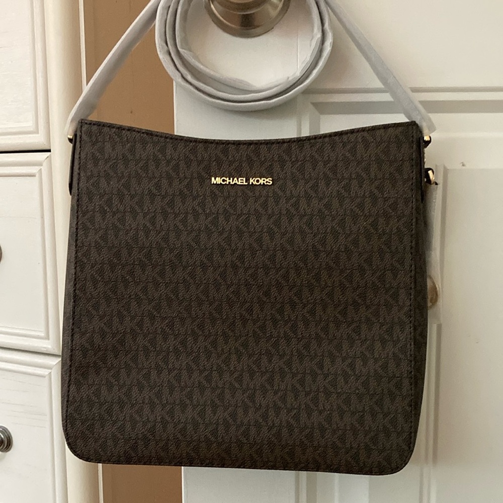 Michael Kors pocketbook